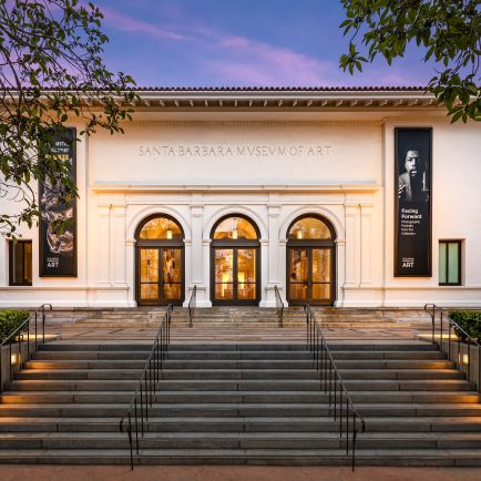 Front entrance of the Museum of Fine Arts, showcasing its architectural design and welcoming atmosphere.